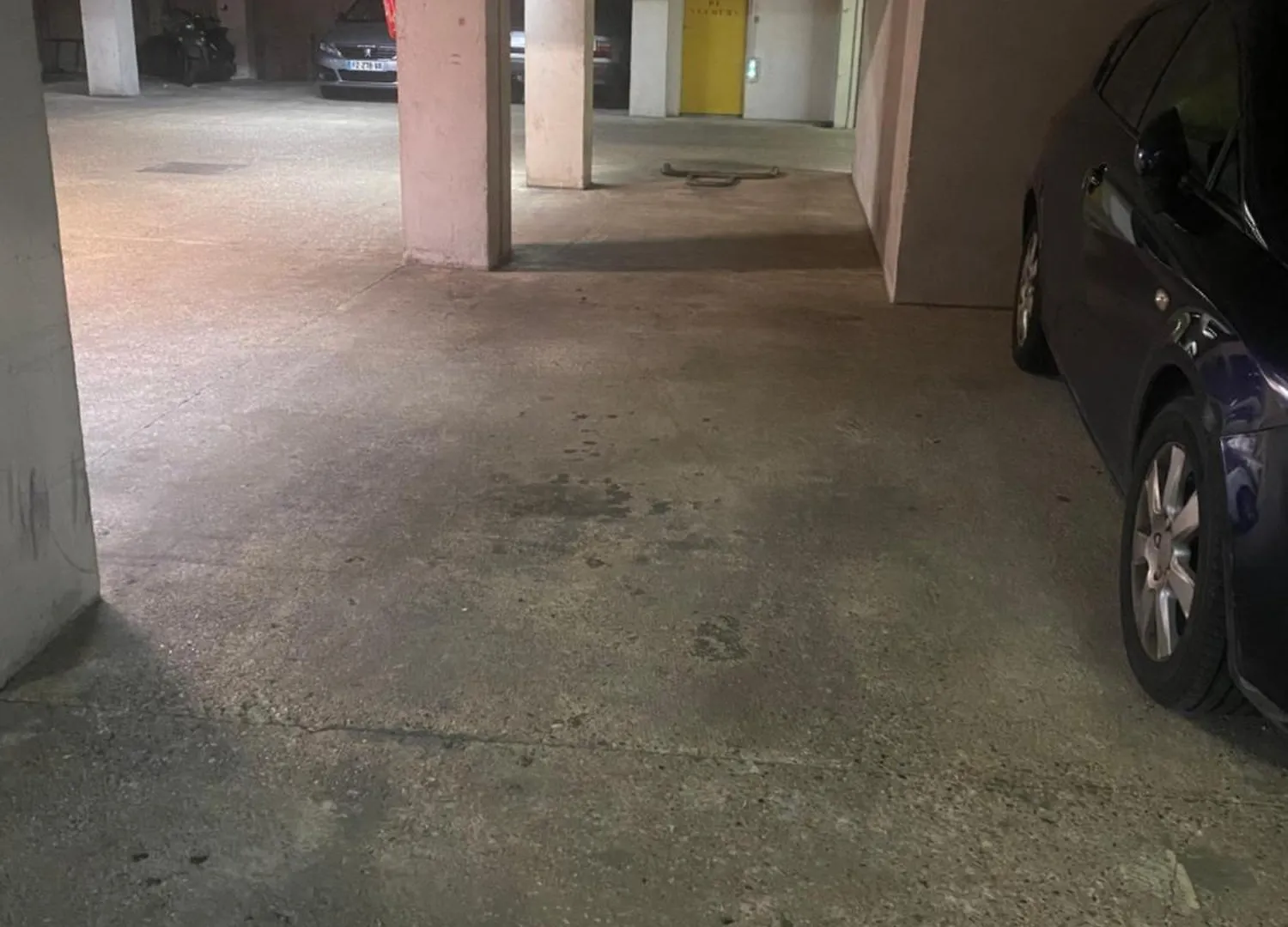 Apartment A 1 Minute Du Metro Et Parking Prive